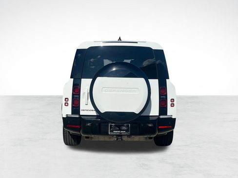 Certified 2024 Land Rover Defender 130 X-Dynamic SE image 10