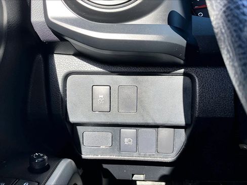 Used 2021 Toyota Tacoma SR image 31