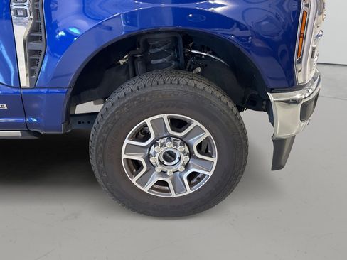 Used 2026 Ford F350 Lariat w/ Lariat Ultimate Package AWD/4WD image 9