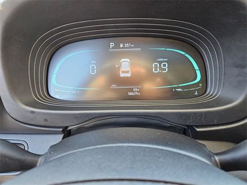 Used 2023 Hyundai Venue SEL image 27