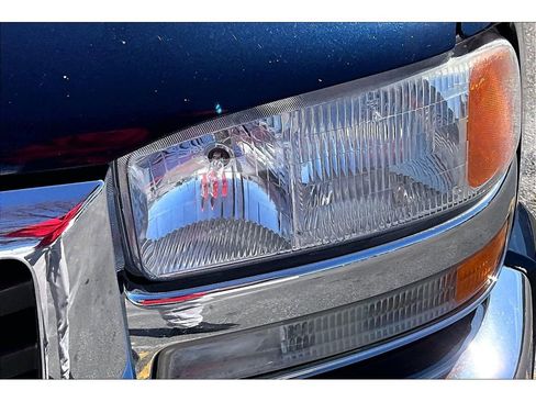 Used 2006 GMC Sierra 1500 SLE w/ Light Duty Power Package image 32