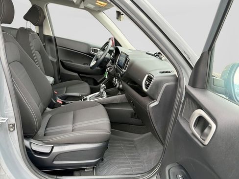 Certified 2022 Hyundai Venue SEL image 28