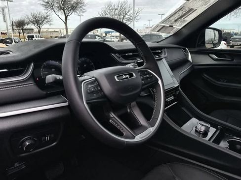 New 2026 Jeep Grand Cherokee Altitude AWD/4WD image 2