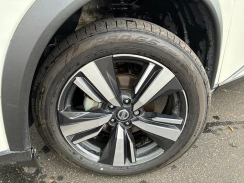 Certified 2021 Nissan Rogue Platinum AWD/4WD image 10