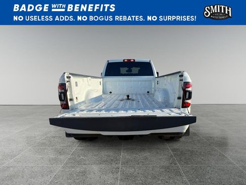 Used 2024 RAM 3500 Big Horn w/ Night Edition AWD/4WD image 6