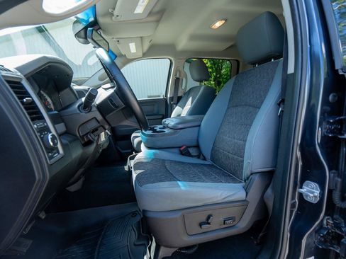 Used 2019 RAM 1500 Express w/ Wheel & Sound Group AWD/4WD image 10