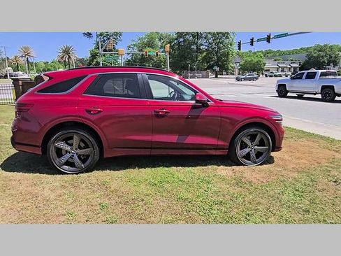 Used 2022 Genesis GV70 3.5T Sport w/ Sport Prestige Package AWD/4WD image 31