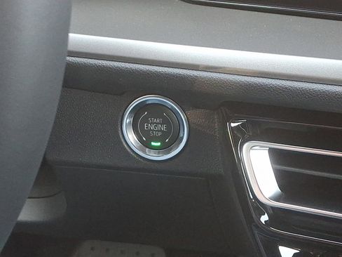 New 2025 Chevrolet Traverse LT w/ Driver Confidence Package image 23