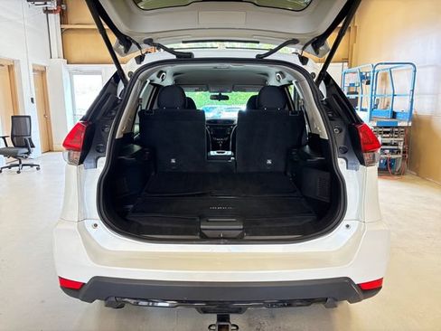 Used 2018 Nissan Rogue SV w/ Premium Package AWD/4WD image 25