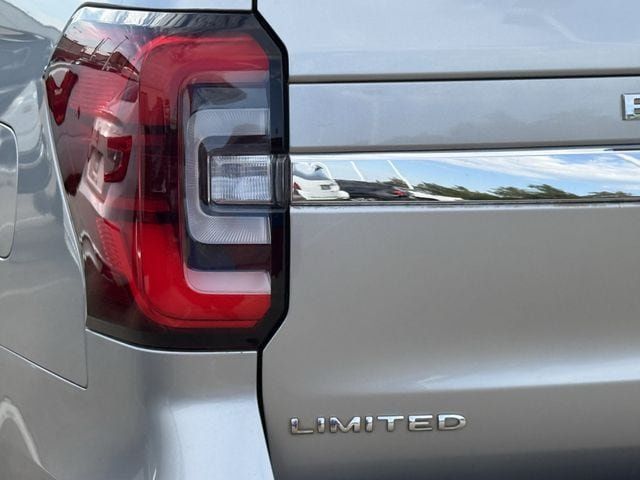 Used 2024 Ford Expedition Max Limited AWD/4WD image 6