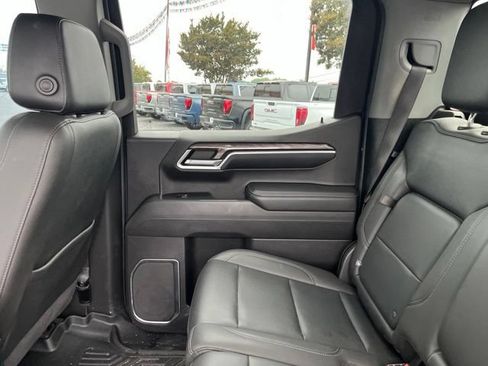 Used 2022 Chevrolet Silverado 1500 LTZ AWD/4WD image 14
