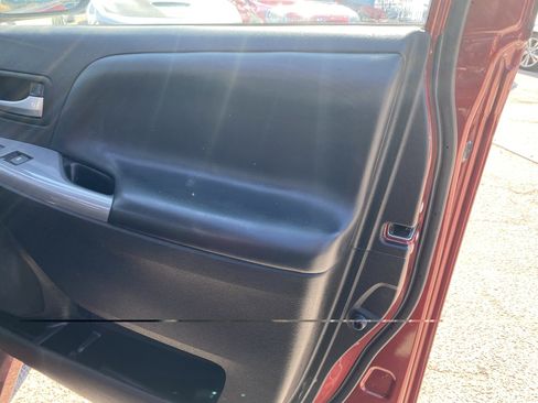 Used 2020 Toyota Sienna SE Premium FWD image 21