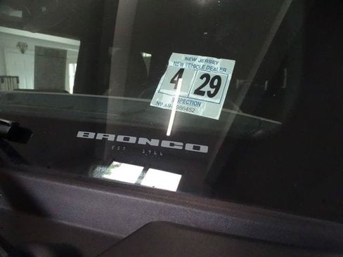 Used 2023 Ford Bronco Wildtrak AWD/4WD image 29
