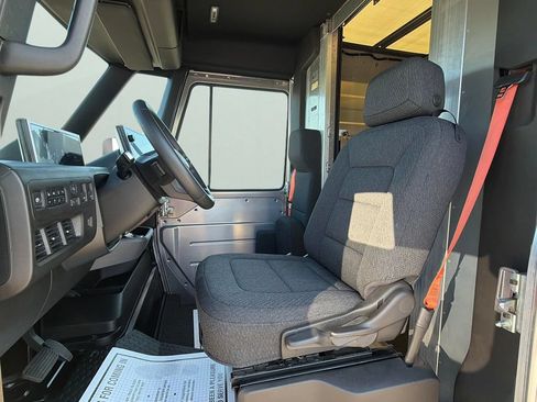 Used 2024 Chevrolet Brightdrop 600 w/ Commercial Equipment Package AWD/4WD image 17