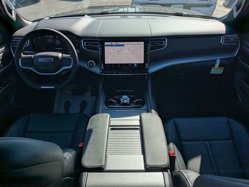 New 2026 Jeep Grand Wagoneer Limited image 16