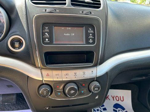 Used 2017 Dodge Journey SE FWD image 10