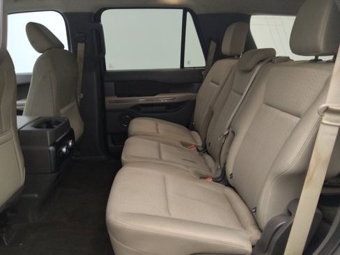 Used 2021 Ford Expedition XLT RWD image 18