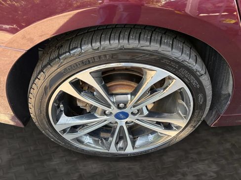 Used 2017 Ford Fusion Titanium FWD image 41