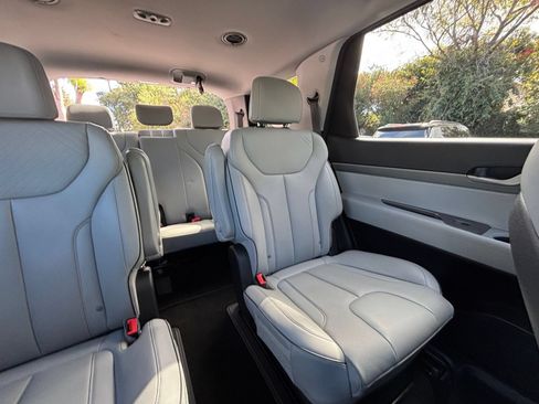 Used 2025 Hyundai Palisade SEL FWD image 40