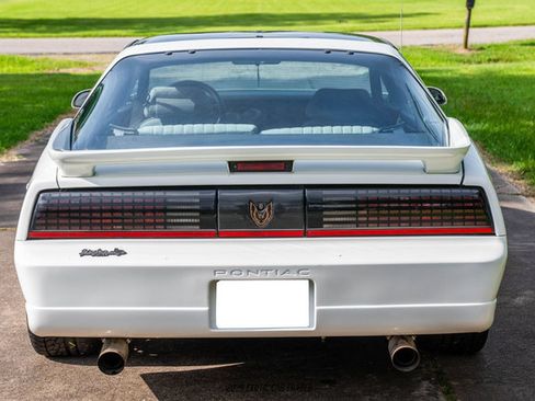 Used 1989 Pontiac Firebird Trans Am RWD image 7