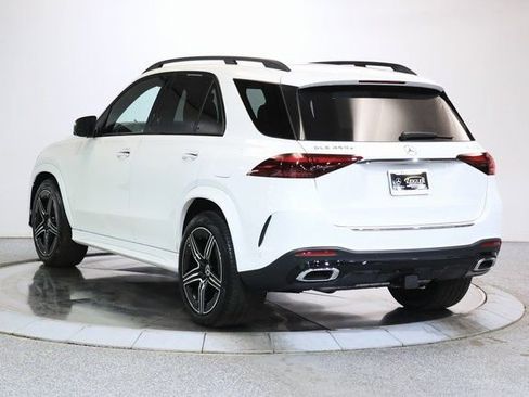 Used 2025 Mercedes-Benz GLE 450e 4MATIC w/ AMG Line Interior image 2