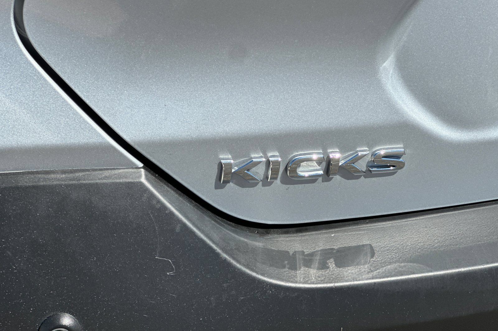 Used 2020 Nissan Kicks S FWD image 27