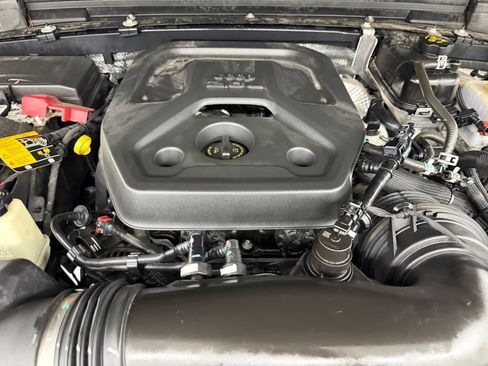 Used 2024 Jeep Wrangler Unlimited Rubicon AWD/4WD image 38