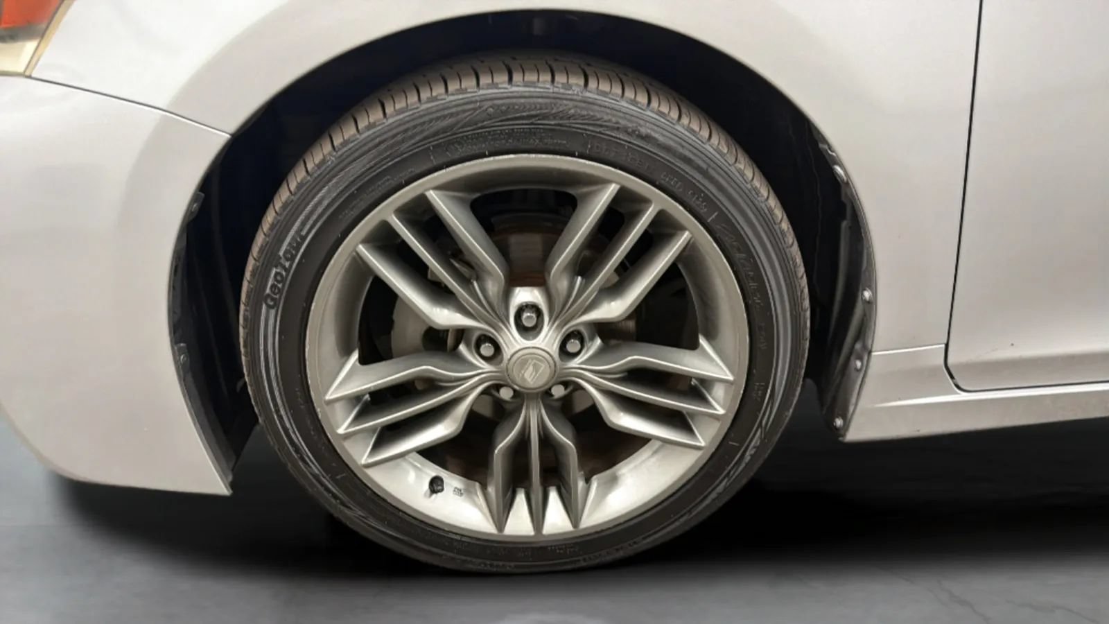 Used 2013 Lexus CT 200h w/ Premium Pkg w/Navigation FWD image 27