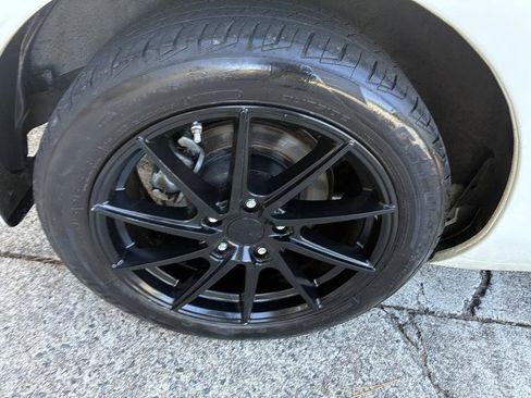 Used 2014 Nissan Leaf SV w/ Premium Package FWD image 43