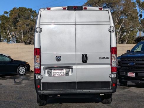 Used 2023 RAM ProMaster 2500 w/ Convenience Group image 9