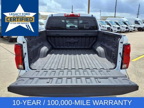 Used 2025 Chevrolet Colorado Z71 w/ Technology Package AWD/4WD image 29