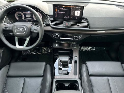 Used 2024 Audi Q5 e Premium image 13