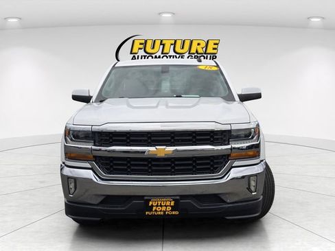 Used 2018 Chevrolet Silverado 1500 LT w/ LT Eassist Package RWD image 2