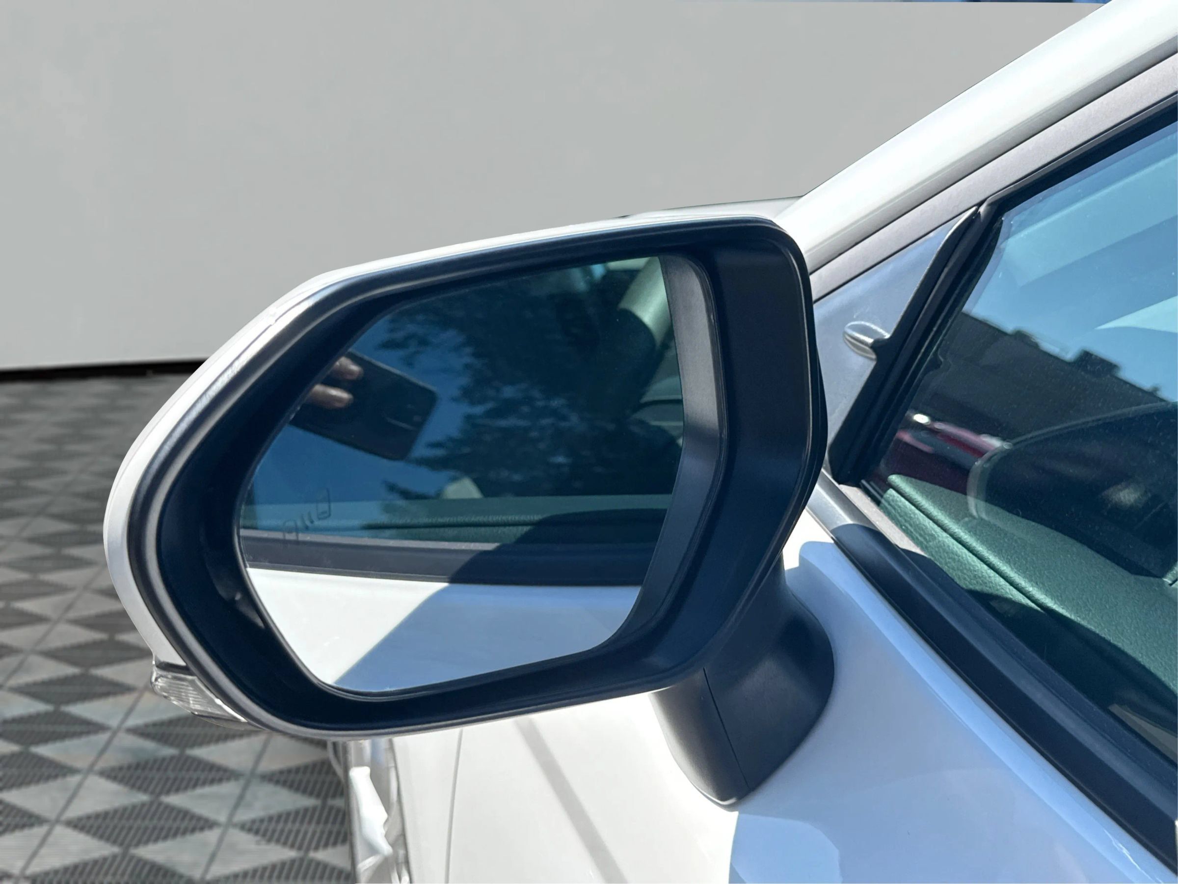 Used 2025 Toyota Camry LE FWD image 23
