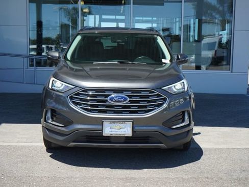 Used 2019 Ford Edge SEL w/ Equipment Group 201A FWD image 3