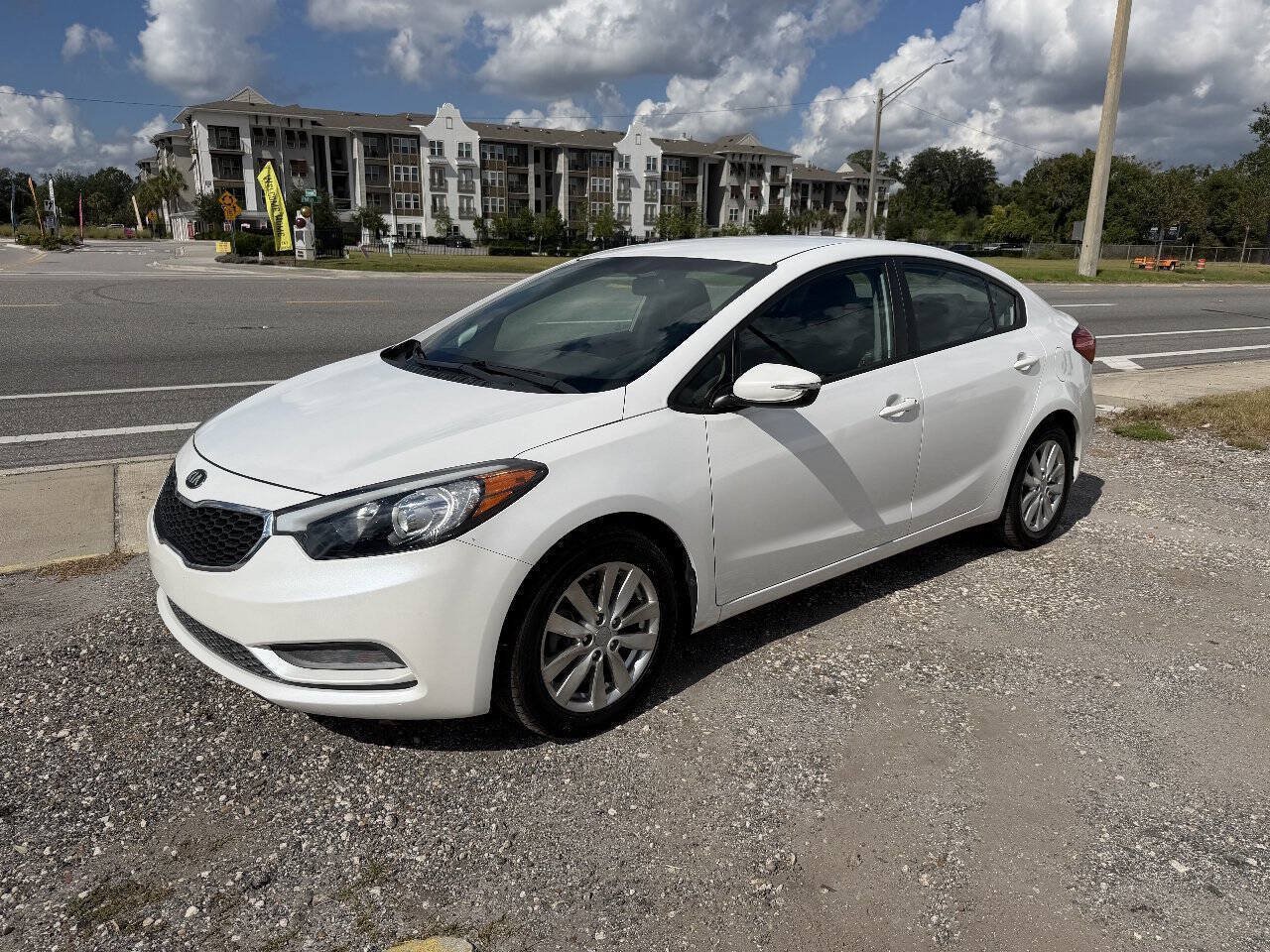 Used 2014 Kia Forte LX w/ Popular Package FWD image 3