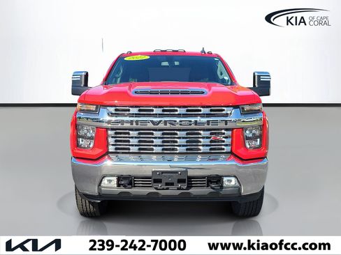 Used 2022 Chevrolet Silverado 2500 LT w/ Convenience Package AWD/4WD image 2