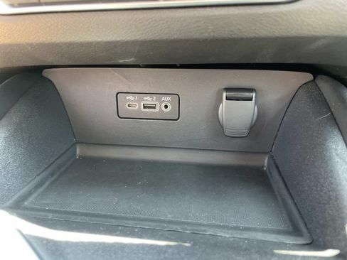 Used 2025 Nissan Altima 2.5 SV FWD image 30