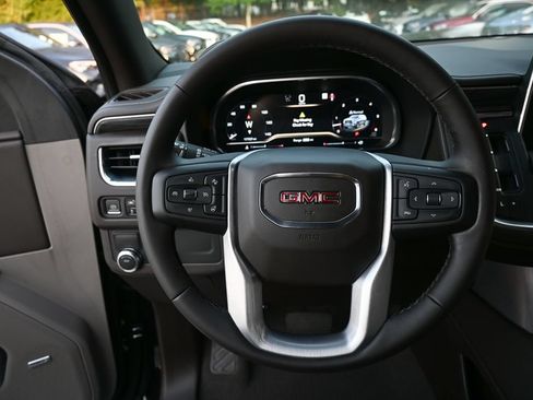 Used 2023 GMC Yukon XL SLT w/ SLT Luxury Package RWD image 2