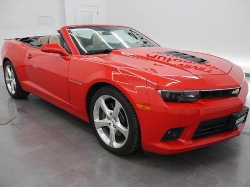 Used 2014 Chevrolet Camaro SS w/ RS Package RWD image 2