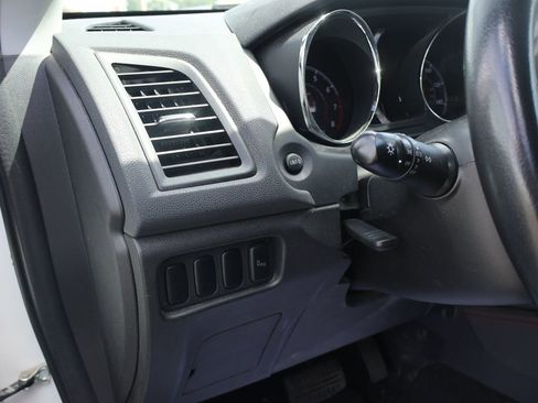 Used 2019 Mitsubishi Outlander Sport SE FWD image 24