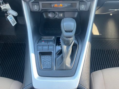 Certified 2025 Toyota RAV4 LE image 24