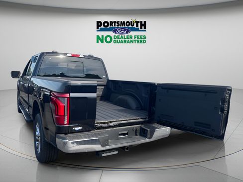 Used 2025 Ford F150 Lariat w/ Equipment Group 502A High AWD/4WD image 17