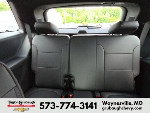 Used 2023 Chevrolet Traverse LT AWD/4WD image 31