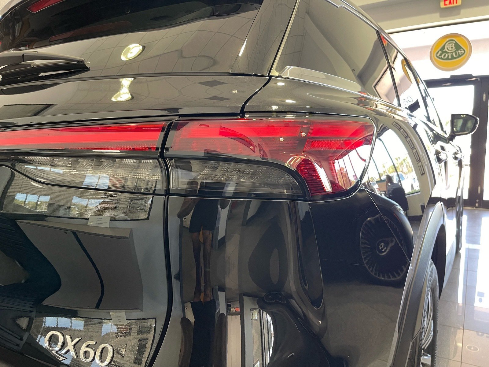 Used 2025 INFINITI QX60 Pure FWD image 17