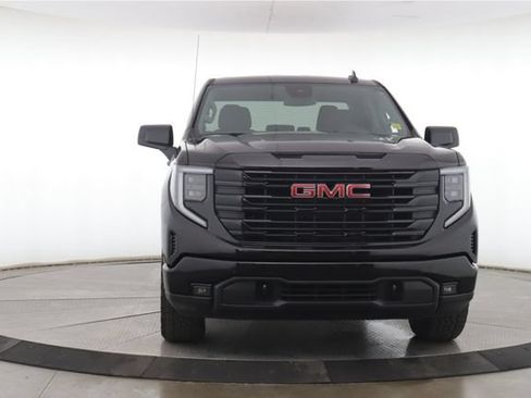 Used 2025 GMC Sierra 1500 Elevation AWD/4WD image 12