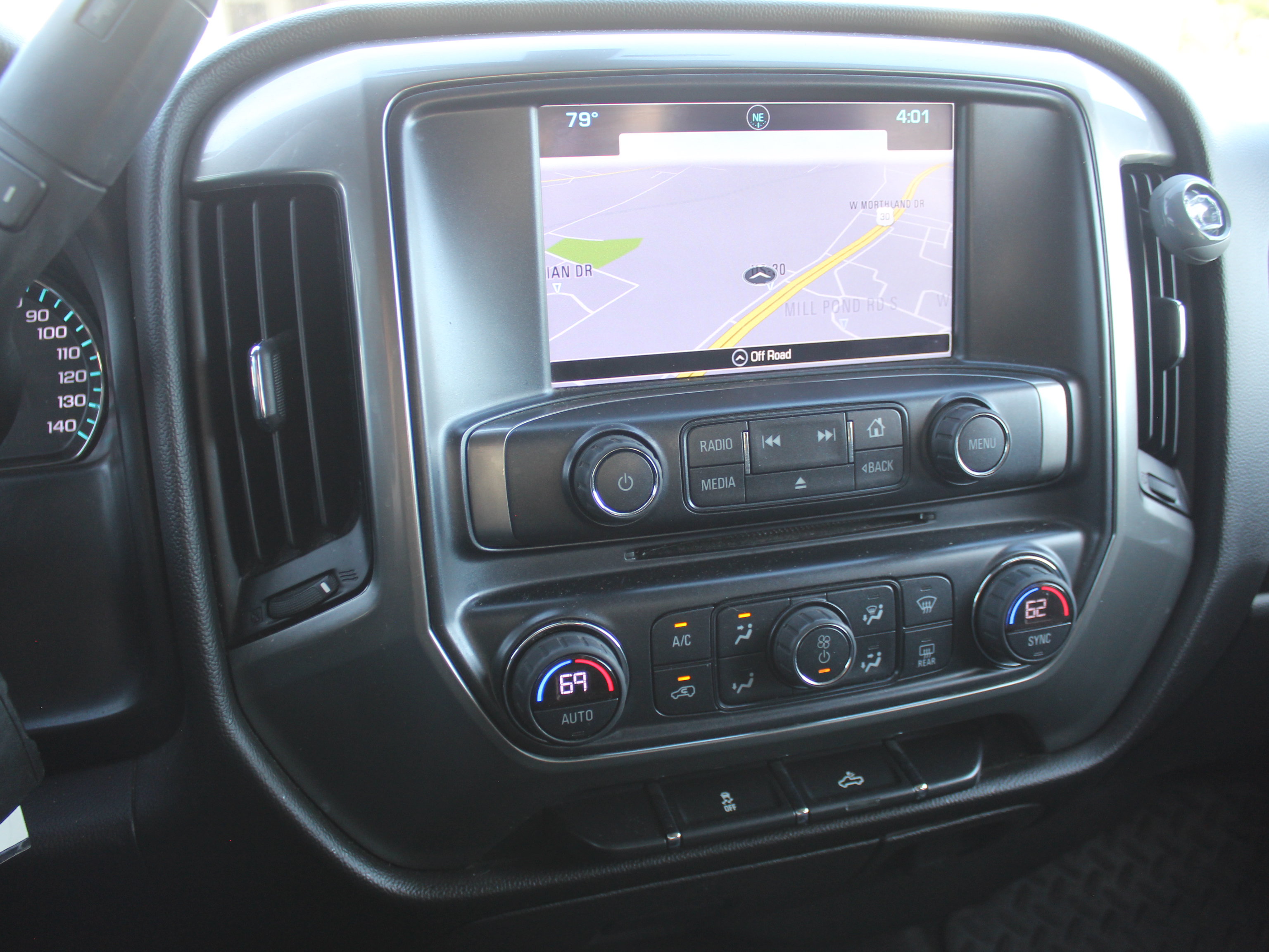 Used 2018 Chevrolet Silverado 1500 LT w/ All Star Edition AWD/4WD image 17