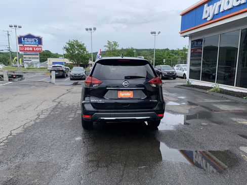 Used 2018 Nissan Rogue SV AWD/4WD image 5