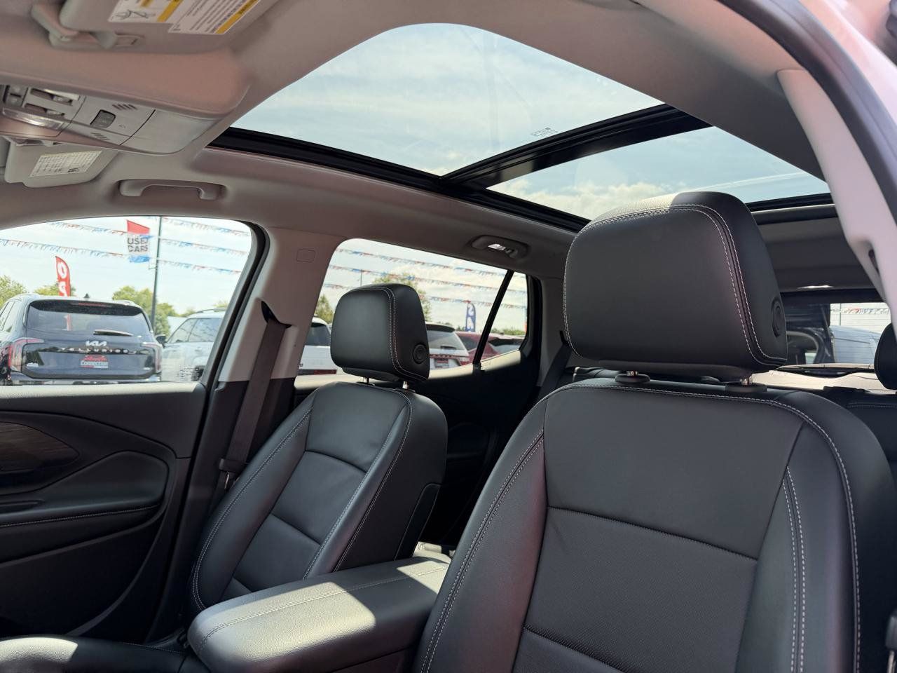 Used 2024 GMC Terrain SLT w/ Tech Package AWD/4WD image 16
