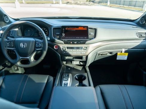 Used 2025 Honda Ridgeline TrailSport+ image 11